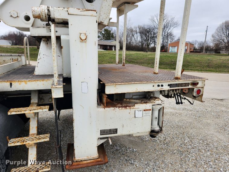 image for item JB9470 1992 Mack RD690S  bucket truck