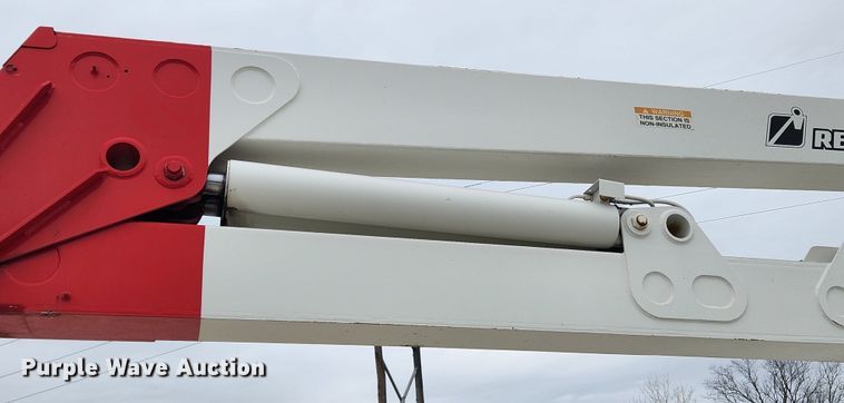 image for item JB9470 1992 Mack RD690S  bucket truck