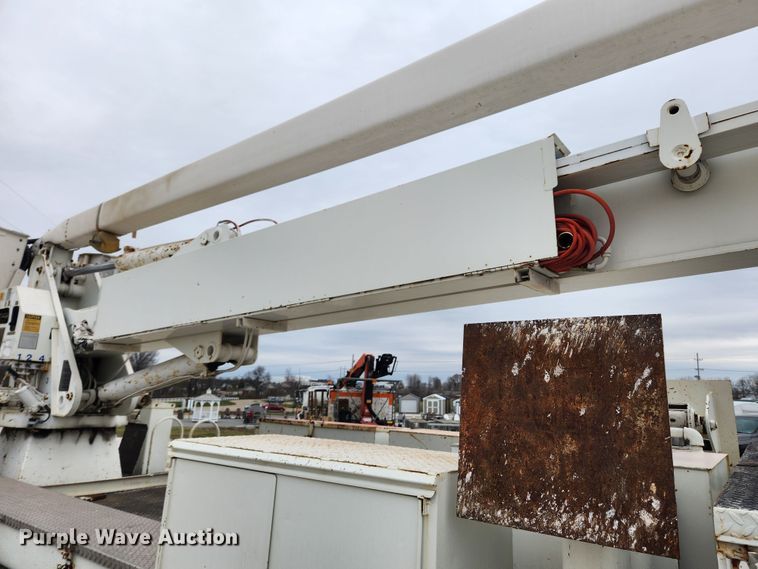 image for item JB9470 1992 Mack RD690S  bucket truck