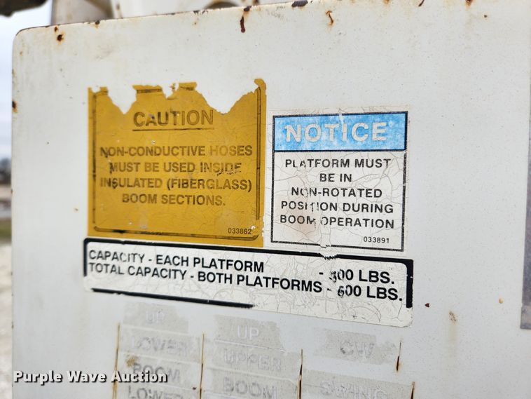 image for item JB9470 1992 Mack RD690S  bucket truck