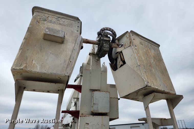 image for item JB9470 1992 Mack RD690S  bucket truck