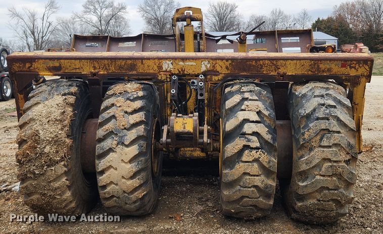 image for item JB9476 Icon 18D Earthmover  scraper