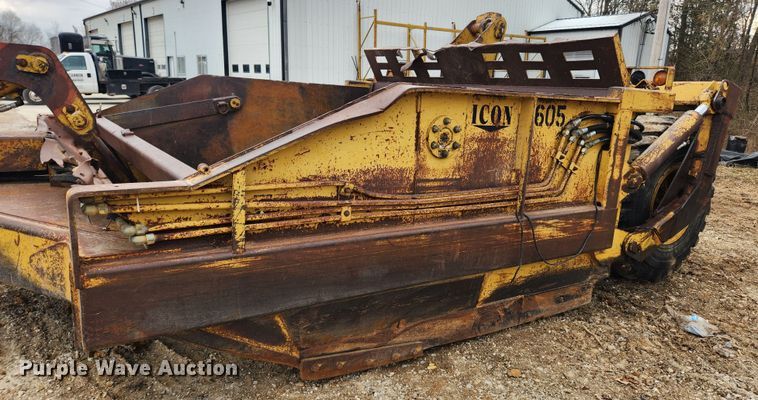 image for item JB9476 Icon 18D Earthmover  scraper