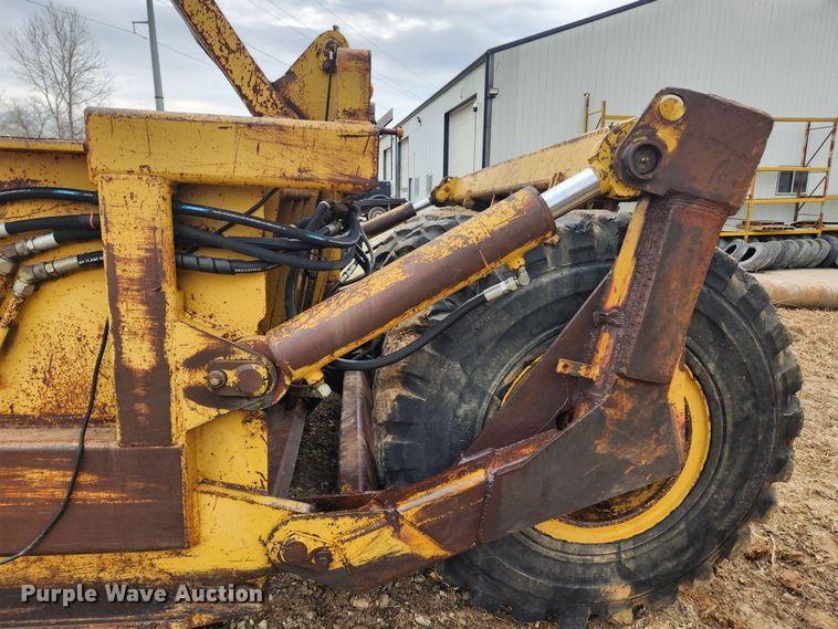 image for item JB9476 Icon 18D Earthmover  scraper