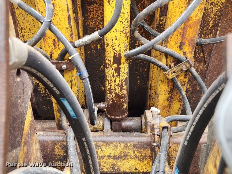 image for item JB9476 Icon 18D Earthmover  scraper