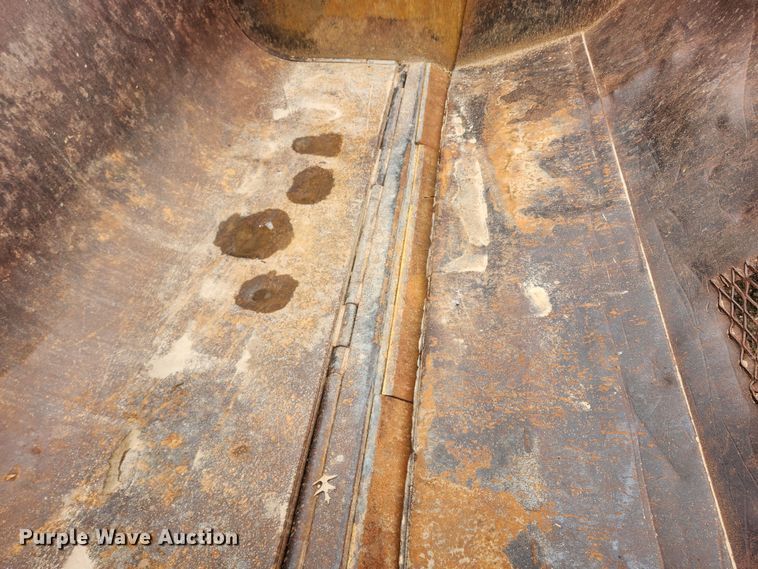 image for item JB9476 Icon 18D Earthmover  scraper