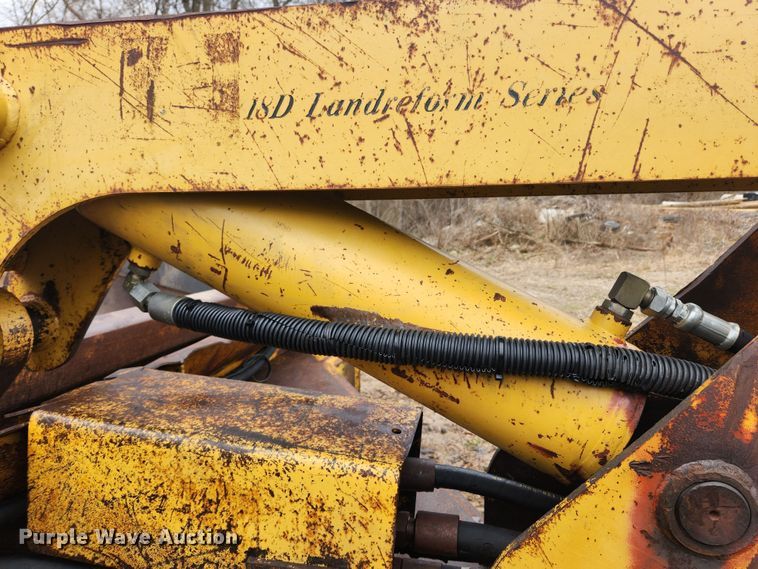 image for item JB9477 Icon 18D Earthmover  scraper