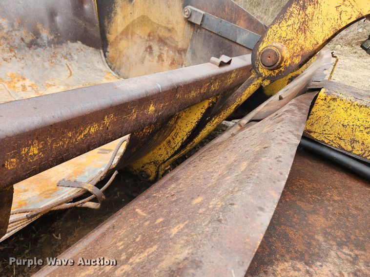 image for item JB9477 Icon 18D Earthmover  scraper