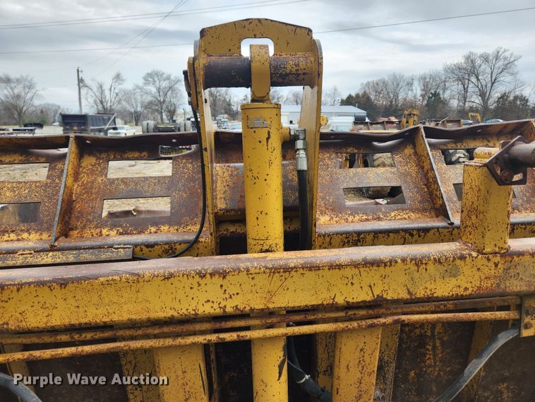 image for item JB9477 Icon 18D Earthmover  scraper