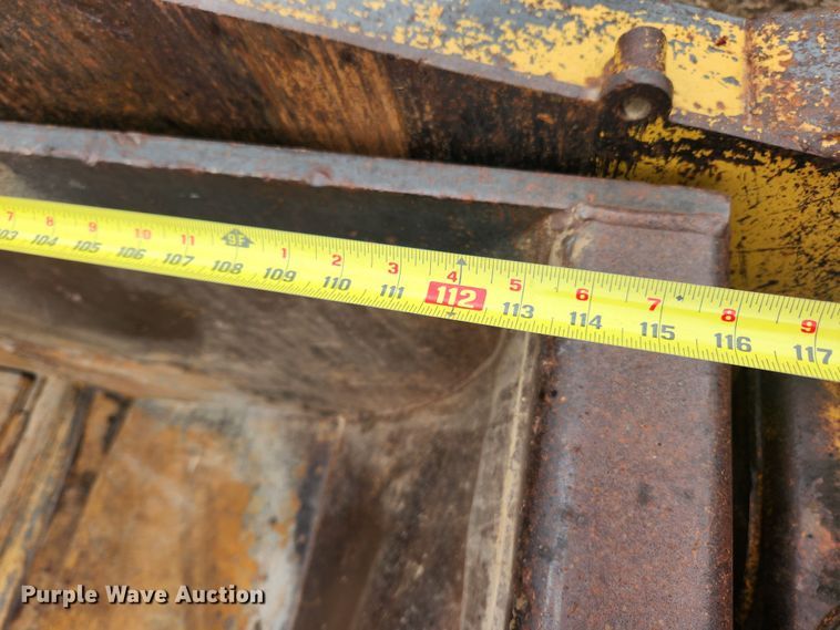 image for item JB9477 Icon 18D Earthmover  scraper