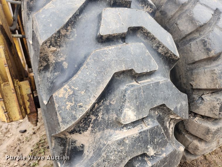 image for item JB9477 Icon 18D Earthmover  scraper