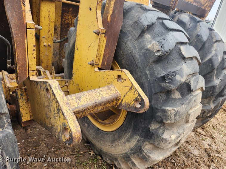 image for item JB9477 Icon 18D Earthmover  scraper