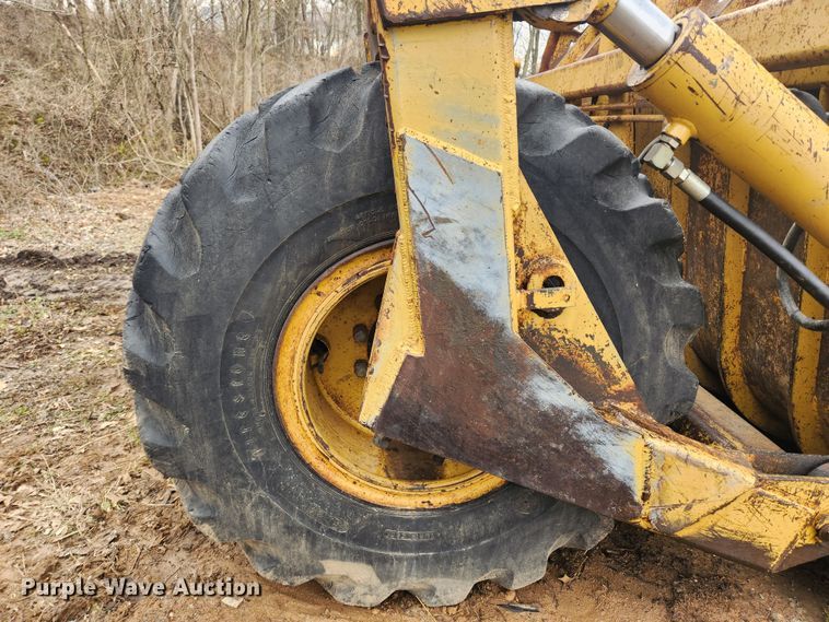 image for item JB9477 Icon 18D Earthmover  scraper
