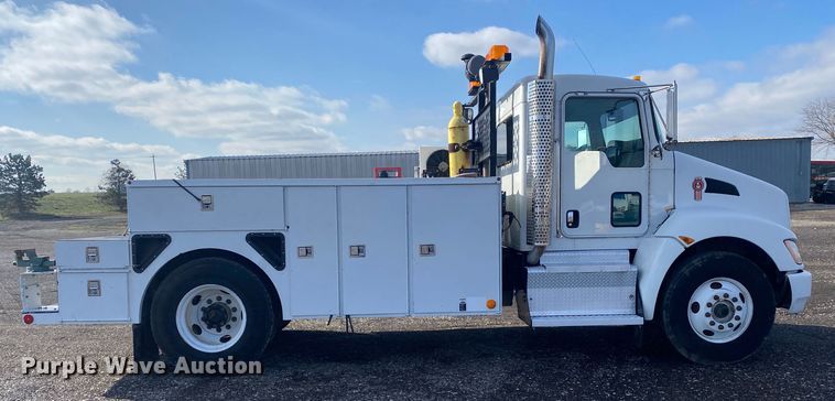 image for item KB9565 2013 Kenworth T370  utility / service truck