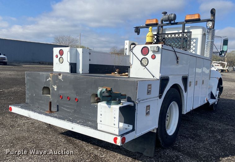 image for item KB9565 2013 Kenworth T370  utility / service truck