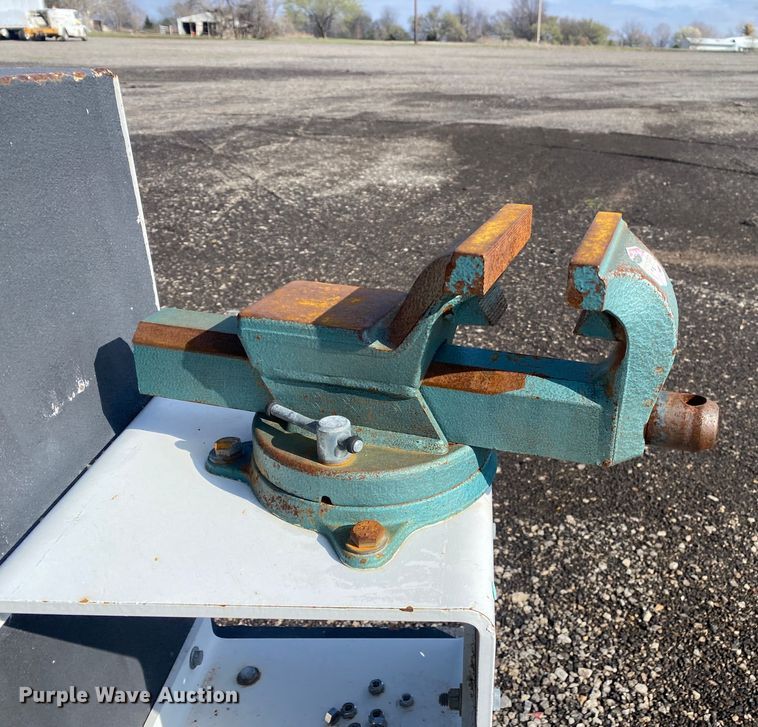 image for item KB9565 2013 Kenworth T370  utility / service truck