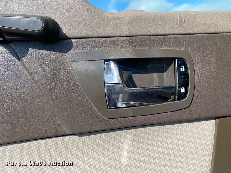 image for item KB9565 2013 Kenworth T370  utility / service truck