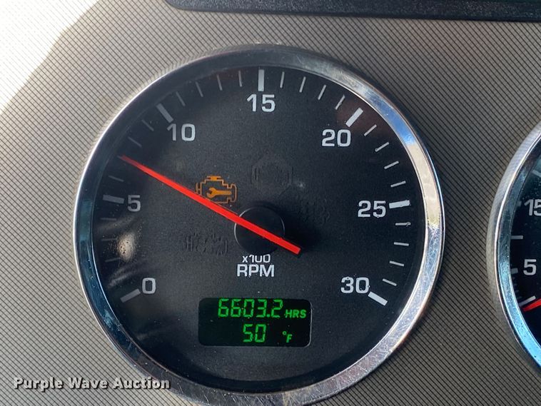 image for item KB9565 2013 Kenworth T370  utility / service truck