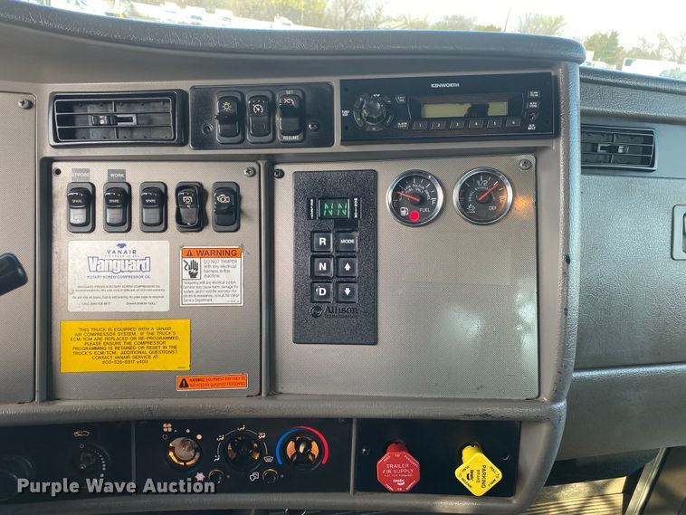 image for item KB9565 2013 Kenworth T370  utility / service truck