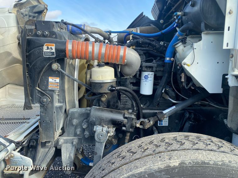 image for item KB9565 2013 Kenworth T370  utility / service truck