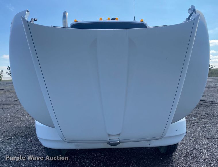 image for item KB9565 2013 Kenworth T370  utility / service truck