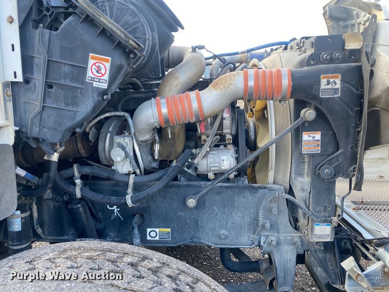 image for item KB9565 2013 Kenworth T370  utility / service truck