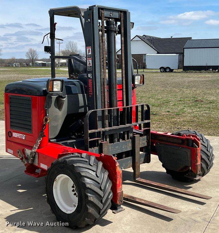 image for item KR9478 2010 Moffett M55  forklift