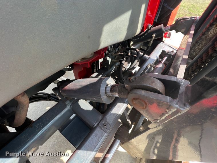 image for item KR9478 2010 Moffett M55  forklift