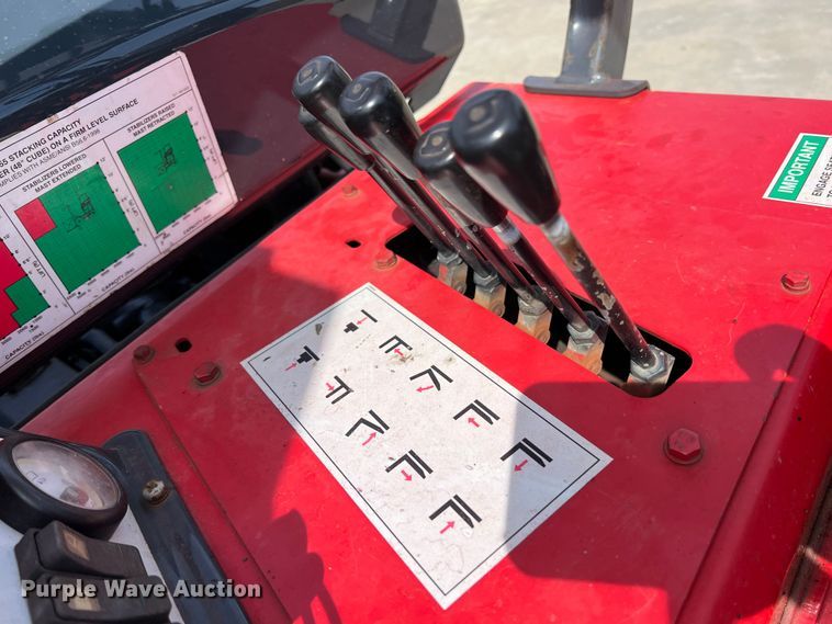 image for item KR9478 2010 Moffett M55  forklift