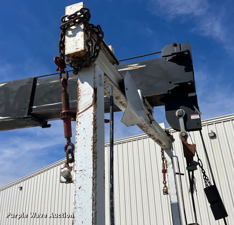 image for item KR9482 2010 Freightliner Business Class M2  crane truck