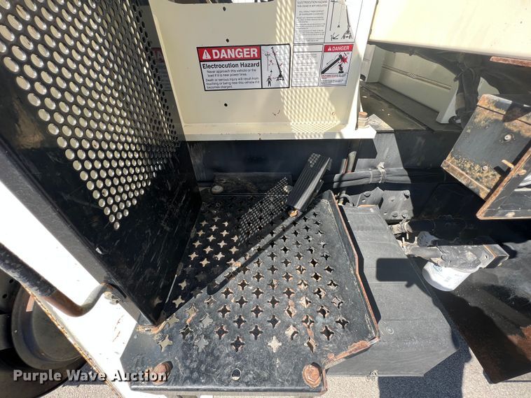 image for item KR9482 2010 Freightliner Business Class M2  crane truck