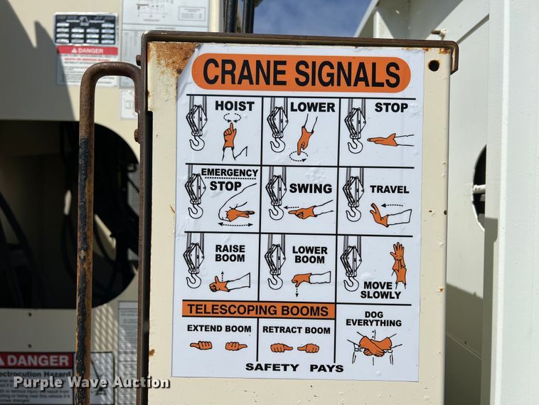 image for item KR9482 2010 Freightliner Business Class M2  crane truck