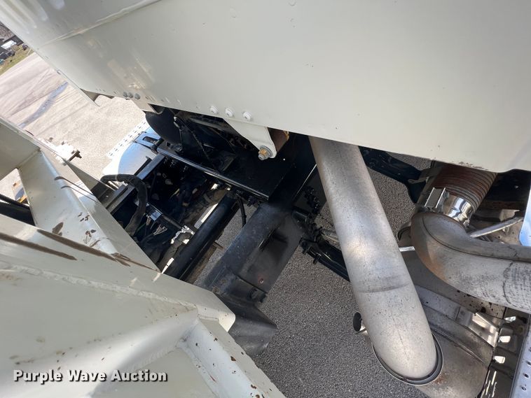 image for item KR9482 2010 Freightliner Business Class M2  crane truck