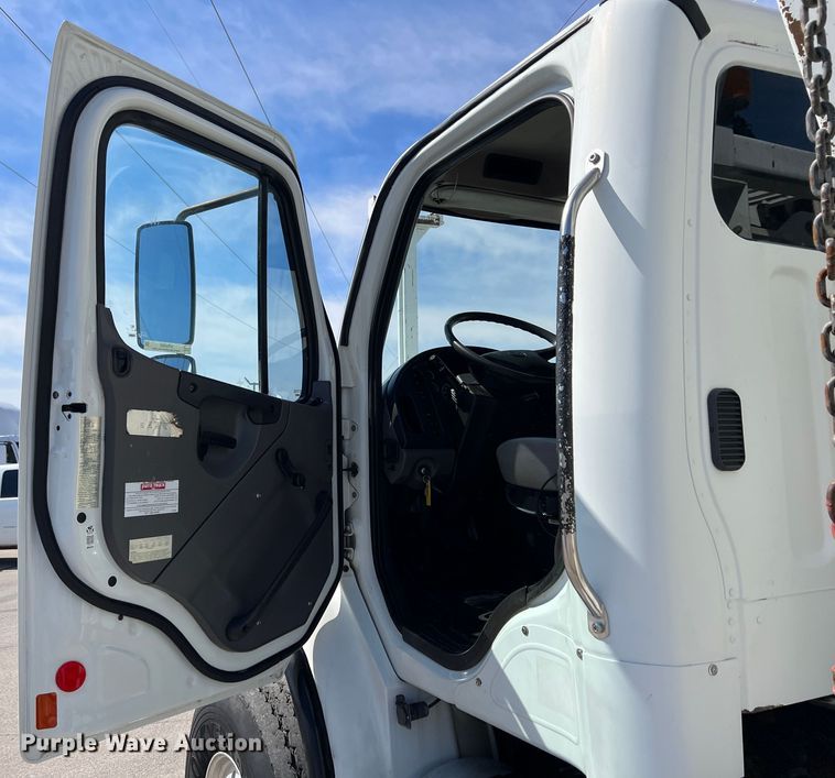 image for item KR9482 2010 Freightliner Business Class M2  crane truck