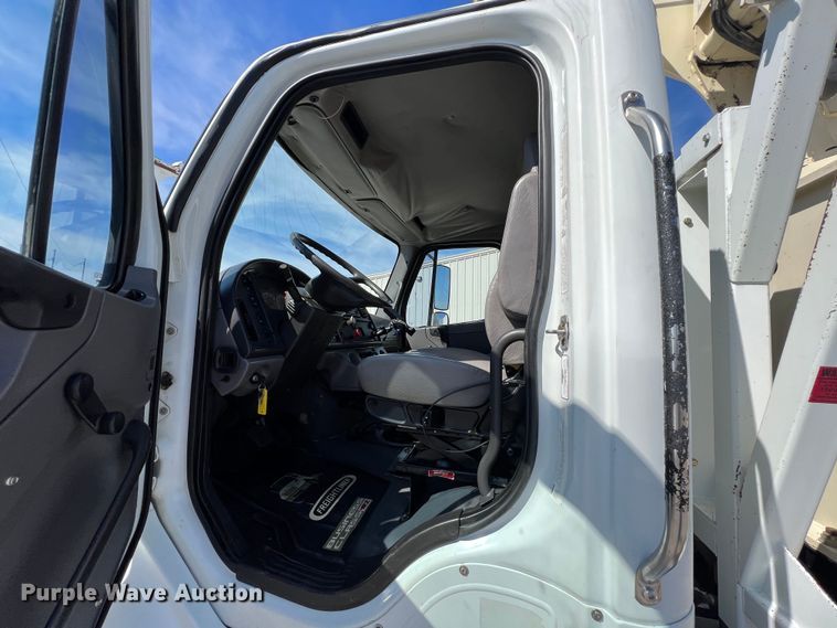 image for item KR9482 2010 Freightliner Business Class M2  crane truck