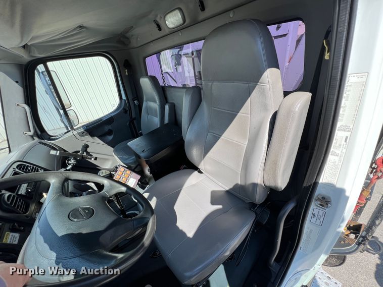 image for item KR9482 2010 Freightliner Business Class M2  crane truck