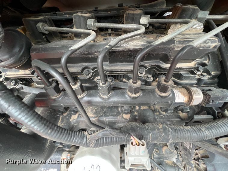 image for item KR9492 2018 Bobcat S570  skid steer loader