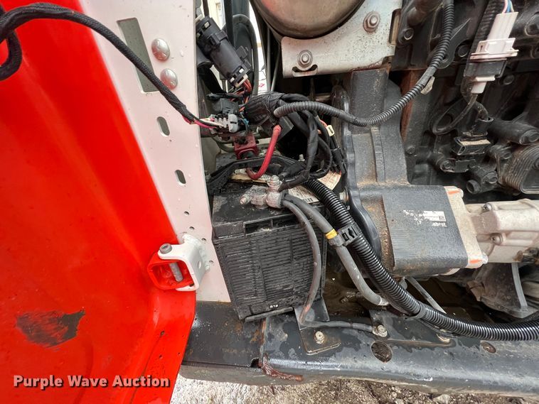 image for item KR9492 2018 Bobcat S570  skid steer loader
