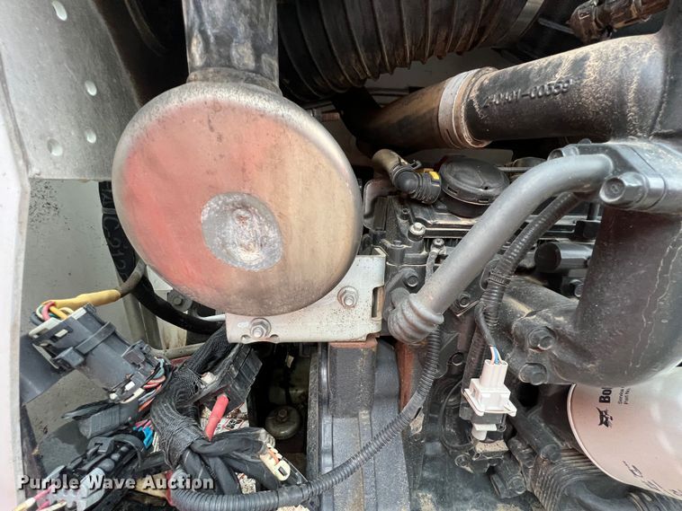 image for item KR9492 2018 Bobcat S570  skid steer loader