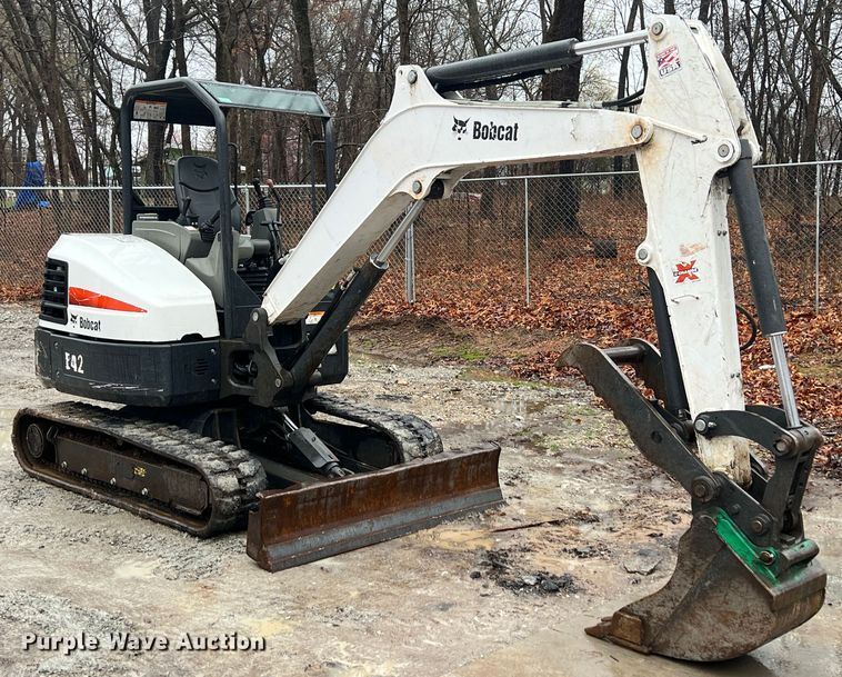 image for item KR9493 2019 Bobcat E42  mini excavator