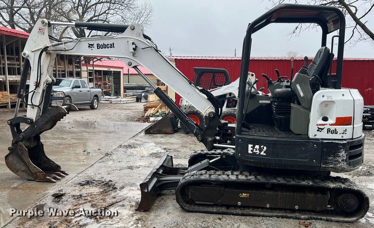 image for item KR9493 2019 Bobcat E42  mini excavator