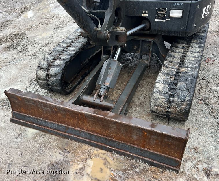 image for item KR9493 2019 Bobcat E42  mini excavator