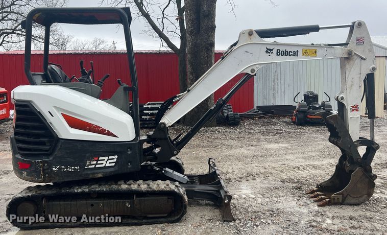 image for item KR9494 2019 Bobcat E32I  mini excavator