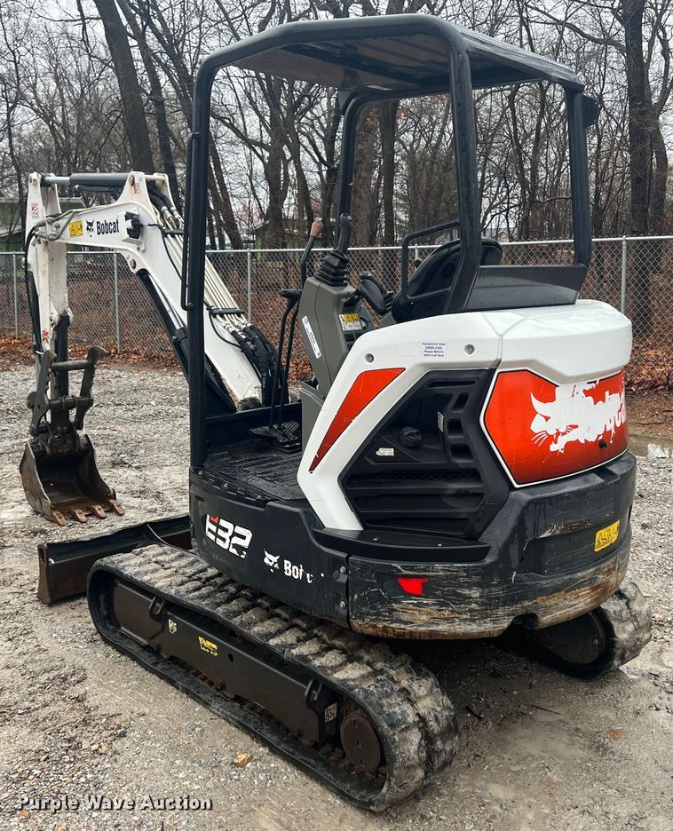 image for item KR9494 2019 Bobcat E32I  mini excavator