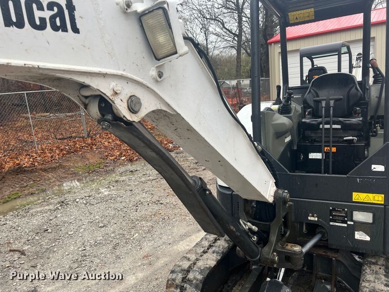 image for item KR9494 2019 Bobcat E32I  mini excavator