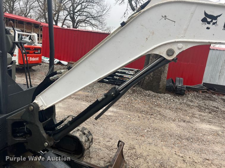 image for item KR9494 2019 Bobcat E32I  mini excavator