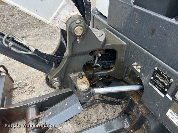 image for item KR9494 2019 Bobcat E32I  mini excavator