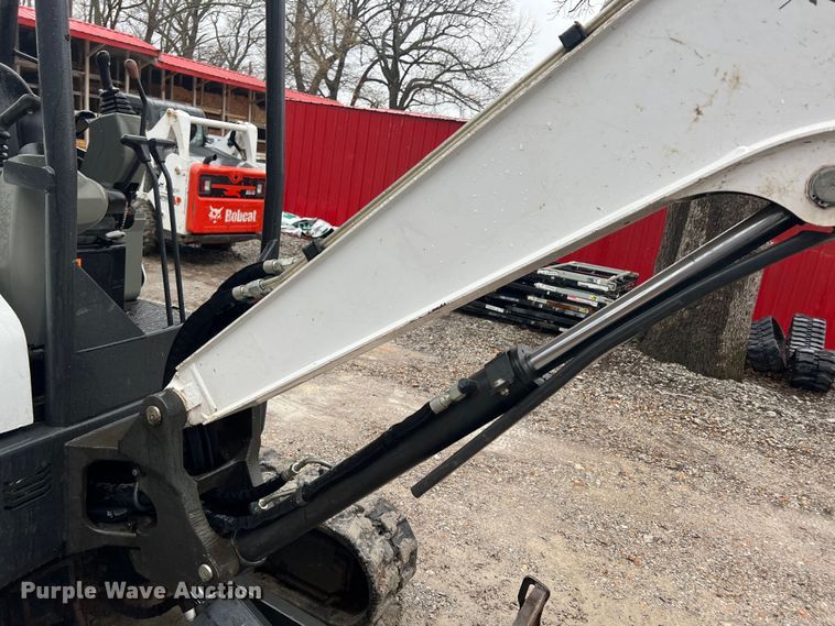 image for item KR9494 2019 Bobcat E32I  mini excavator