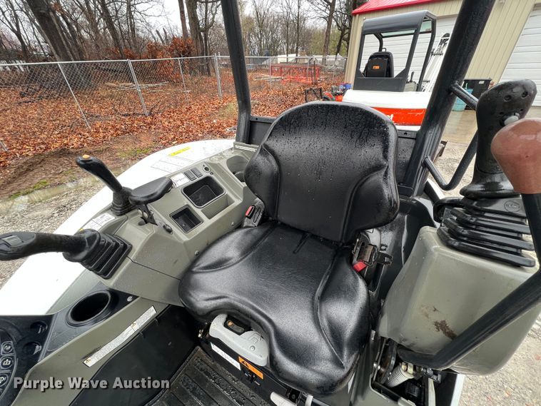 image for item KR9494 2019 Bobcat E32I  mini excavator