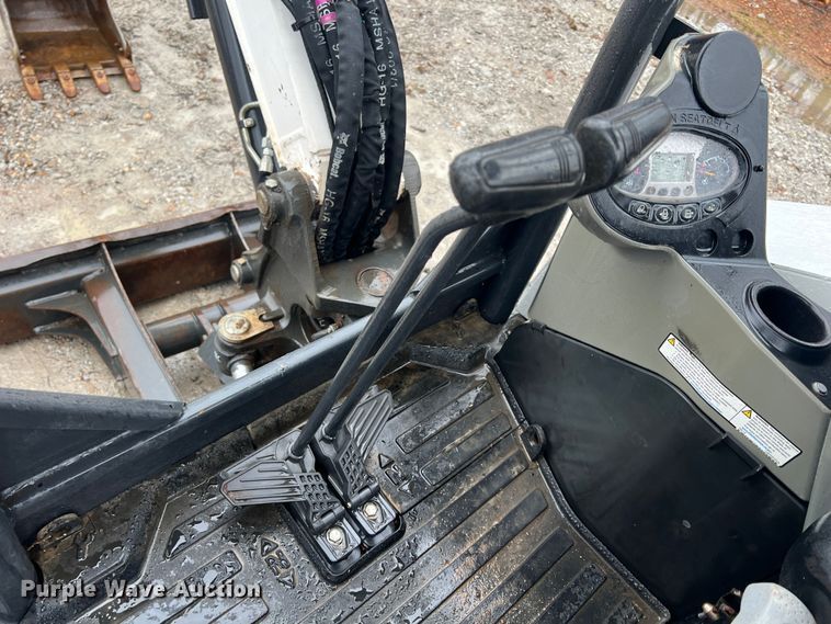 image for item KR9494 2019 Bobcat E32I  mini excavator